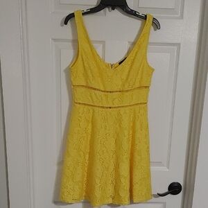bebop Yellow Lace Sundress - Women sz Lg Laser-cut detail to waistline Lined EUC